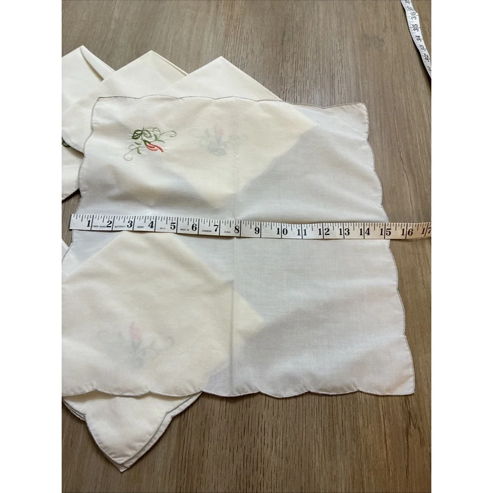 VTG Embroidered Tablecloth & 8 Napkins Cream  Cotton 64x80